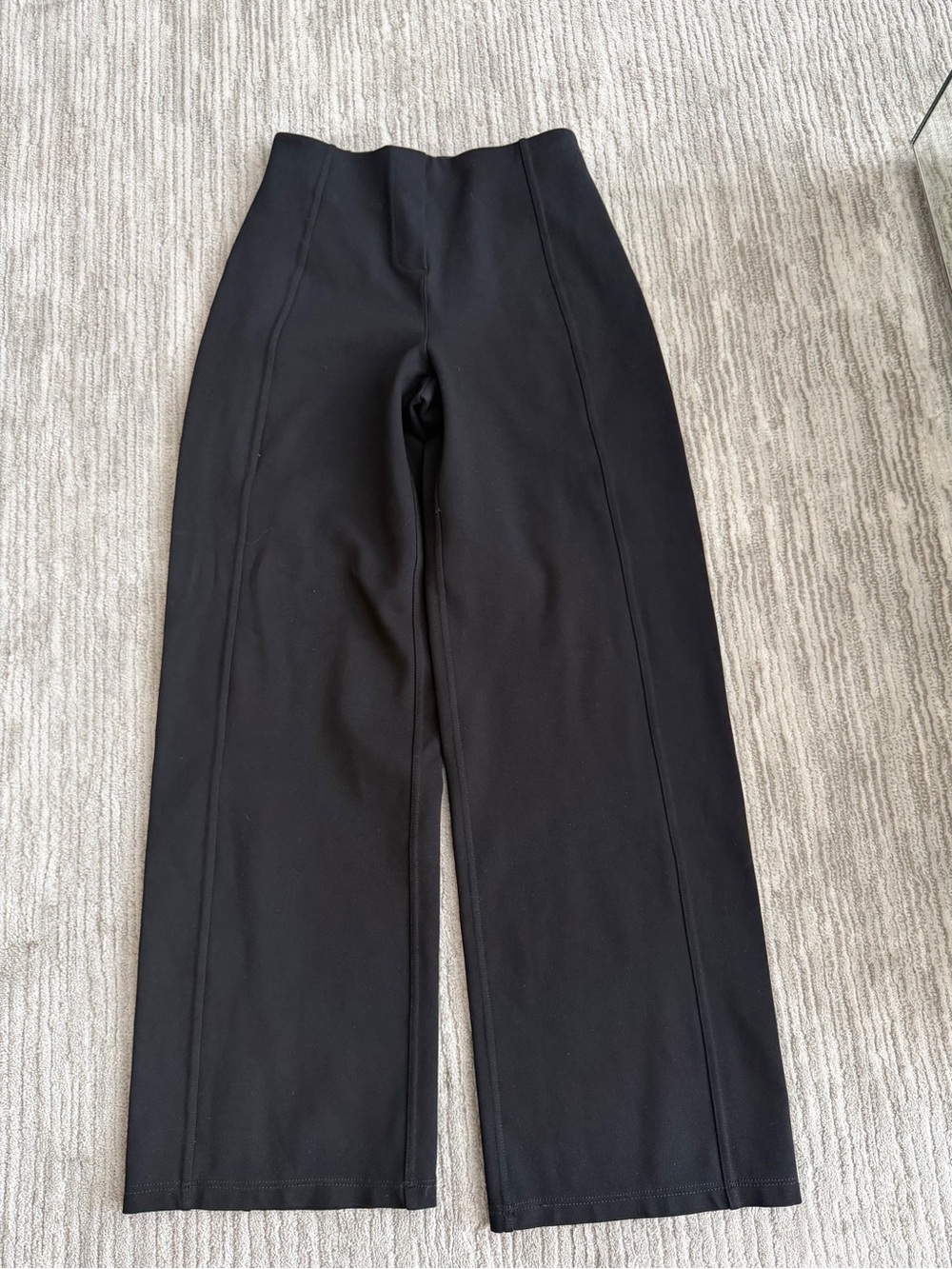 Lululemon Smooth Fit Black Wide-Leg Women's Fitted Trouser Pants Small Worn Once
